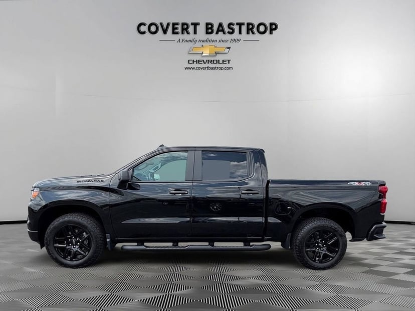 2026 Chevrolet Silverado 1500 - Image 3