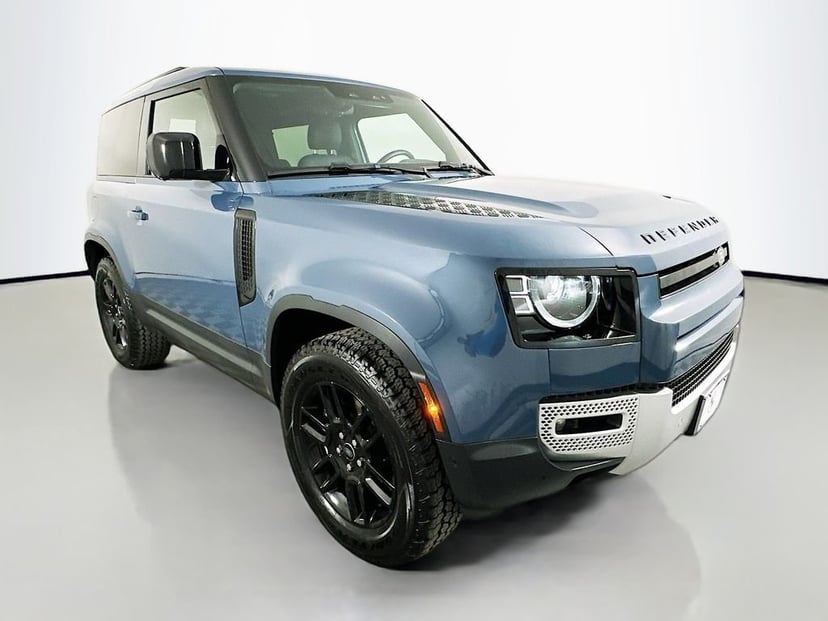 2023 Land Rover Defender - Image 3
