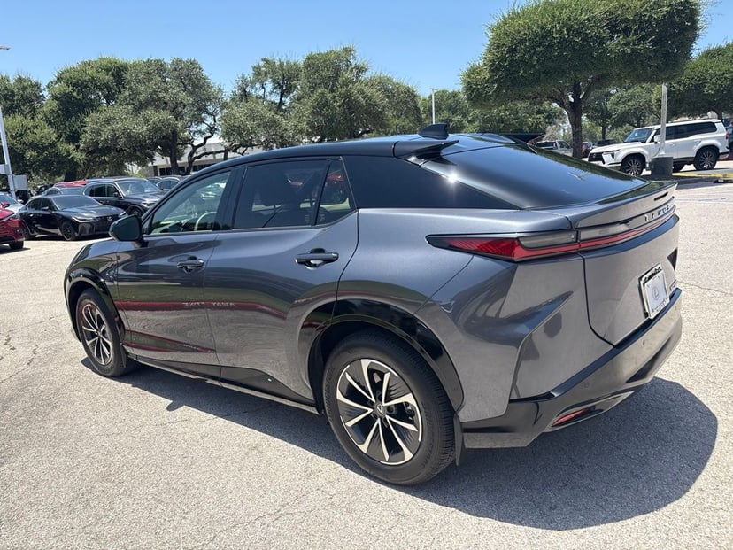 2025 Lexus RZ - Image 3