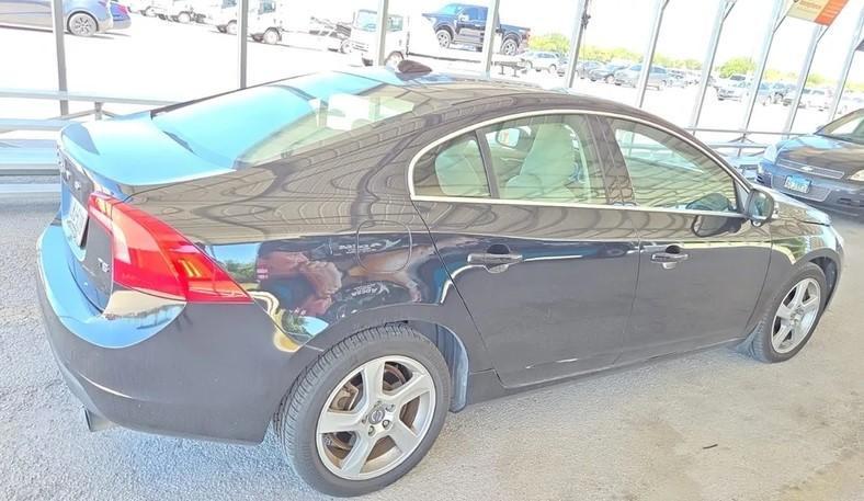 2012 Volvo S60 - Image 2
