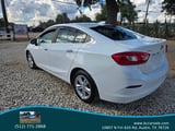 2017 Chevrolet Cruze - Preview 3