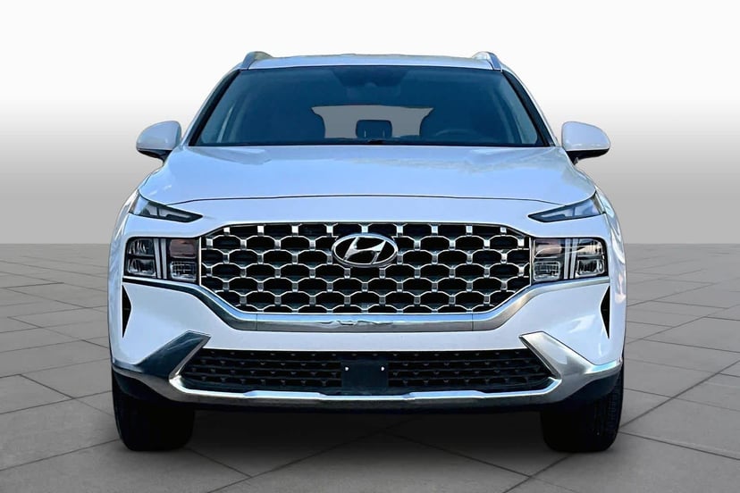2022 Hyundai Santa Fe - Image 3