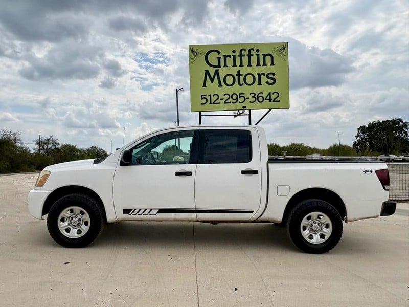 2004 Nissan Titan - Image 1