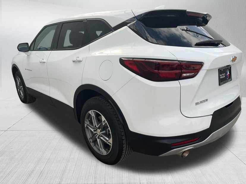 2025 Chevrolet Blazer - Image 3