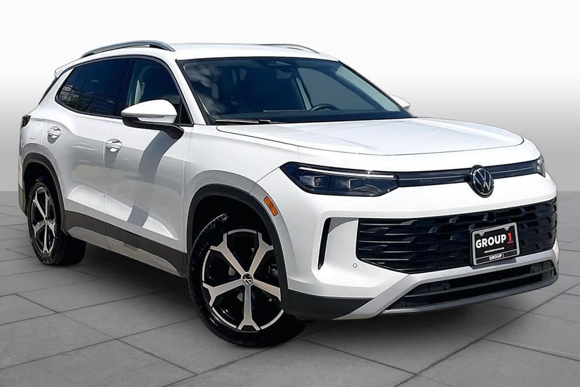 2026 Volkswagen Tiguan - Image 1