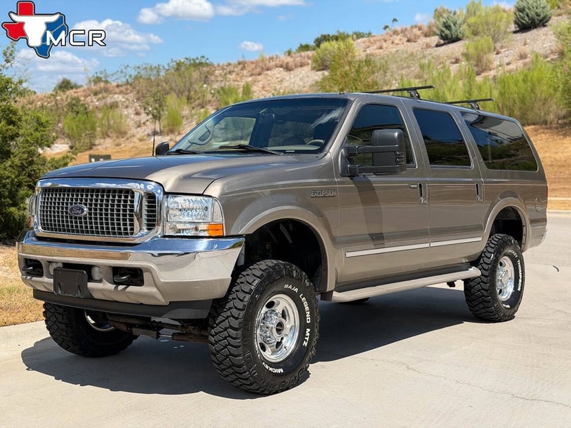 2002 Ford Excursion - Image 1