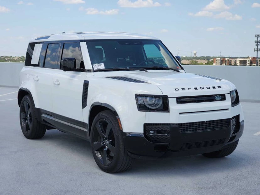 2025 Land Rover Defender - Image 2