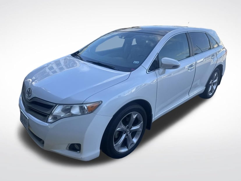2015 Toyota Venza - Image 1