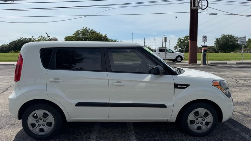 2012 Kia Soul - Image 2