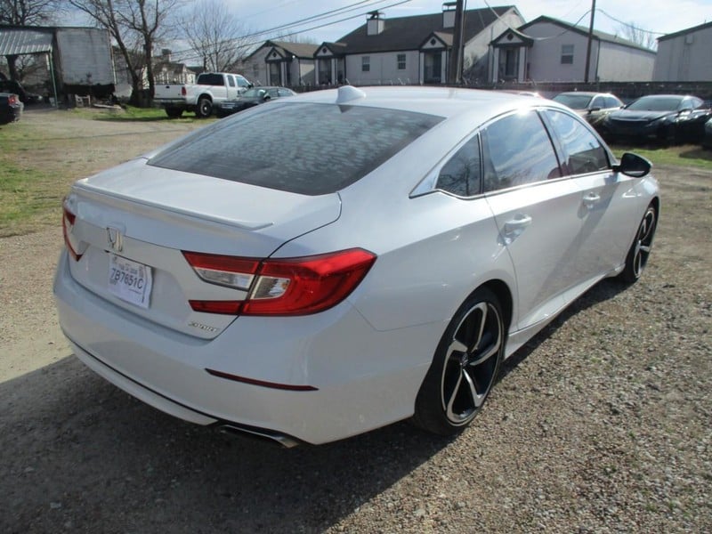 2018 Honda Accord Sedan - Image 3
