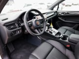 2026 Porsche Macan - Preview 4
