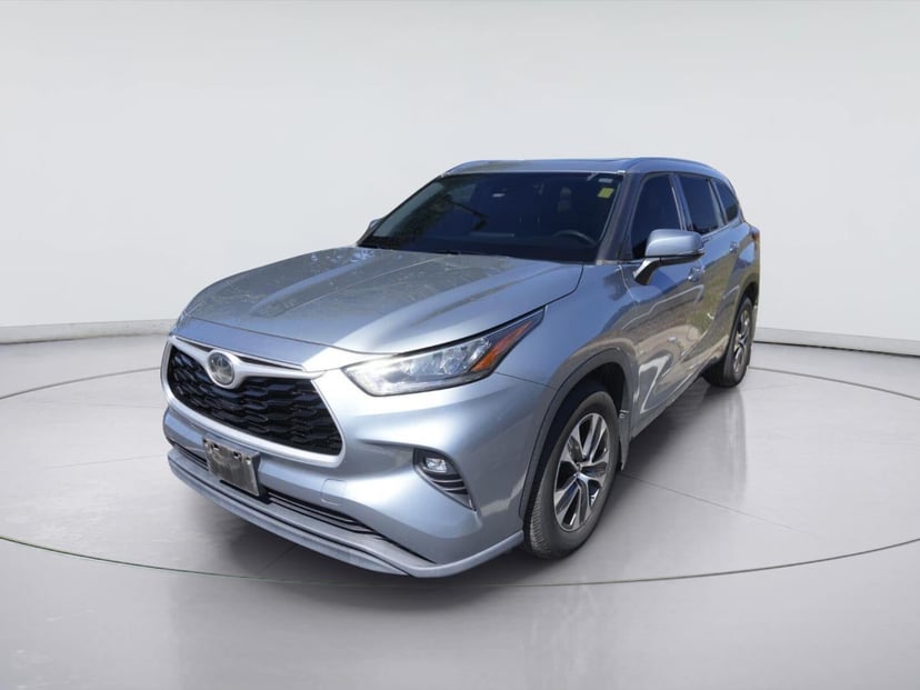 2020 Toyota Highlander - Image 1