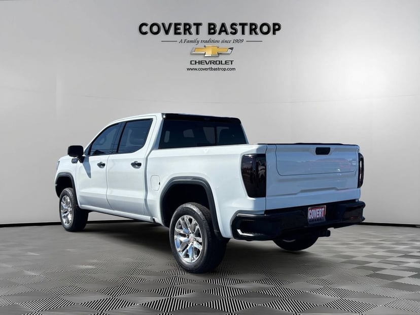 2023 GMC Sierra 1500 - Image 2