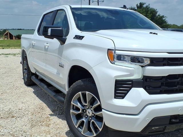 2026 Chevrolet Silverado 1500 - Image 3