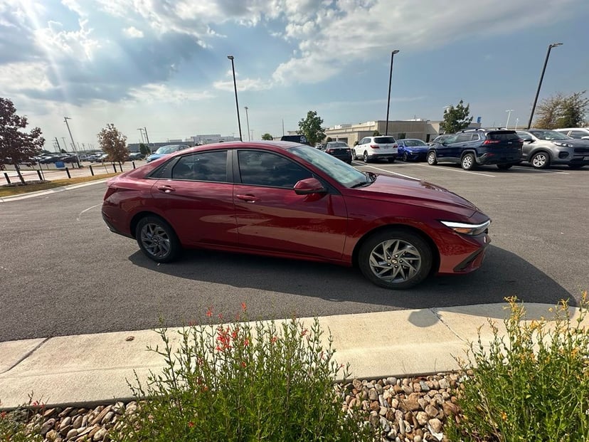2024 Hyundai Elantra - Image 3