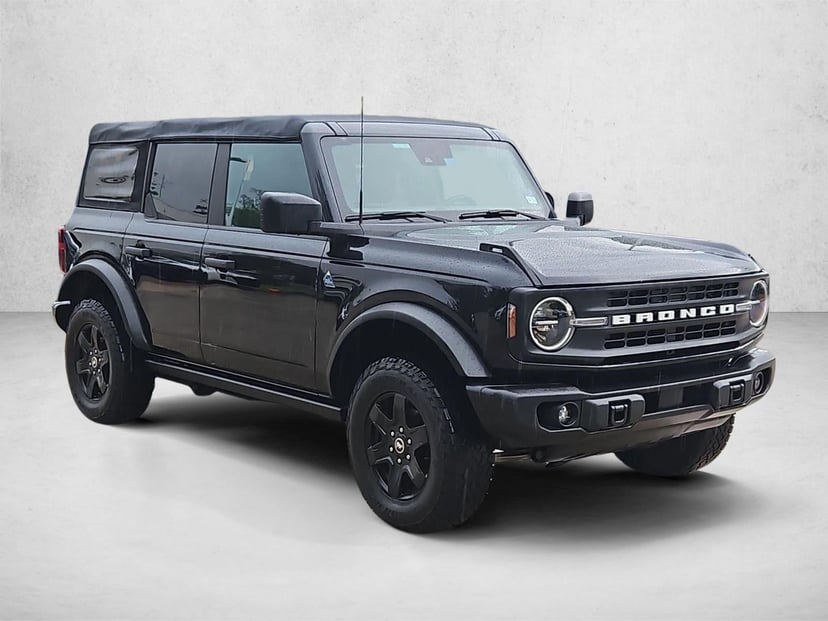 2022 Ford Bronco - Image 1