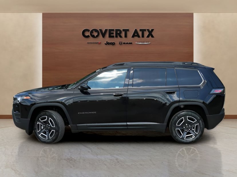 2026 Jeep Cherokee Laredo - Image 2