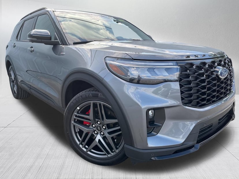 2025 Ford Explorer - Image 3