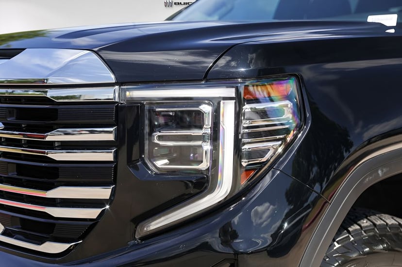 2024 GMC Sierra - Image 3