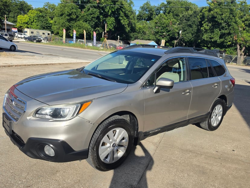 2017 Subaru Outback - Image 1