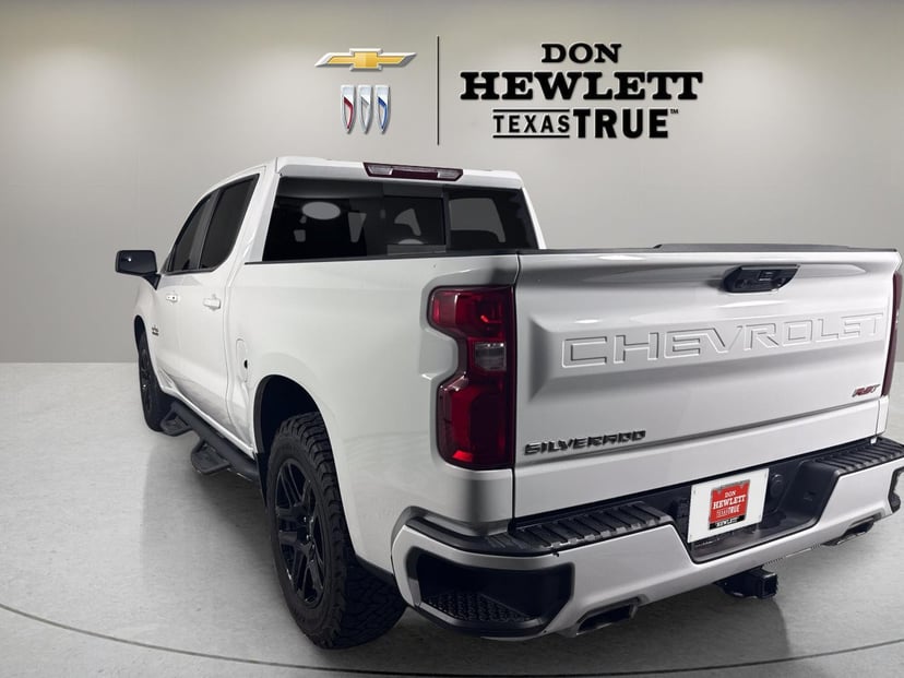 2023 Chevrolet Silverado - Image 2