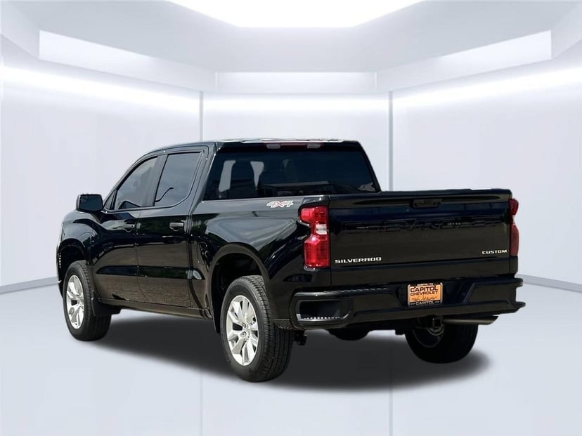 2026 Chevrolet Silverado 1500 - Image 1