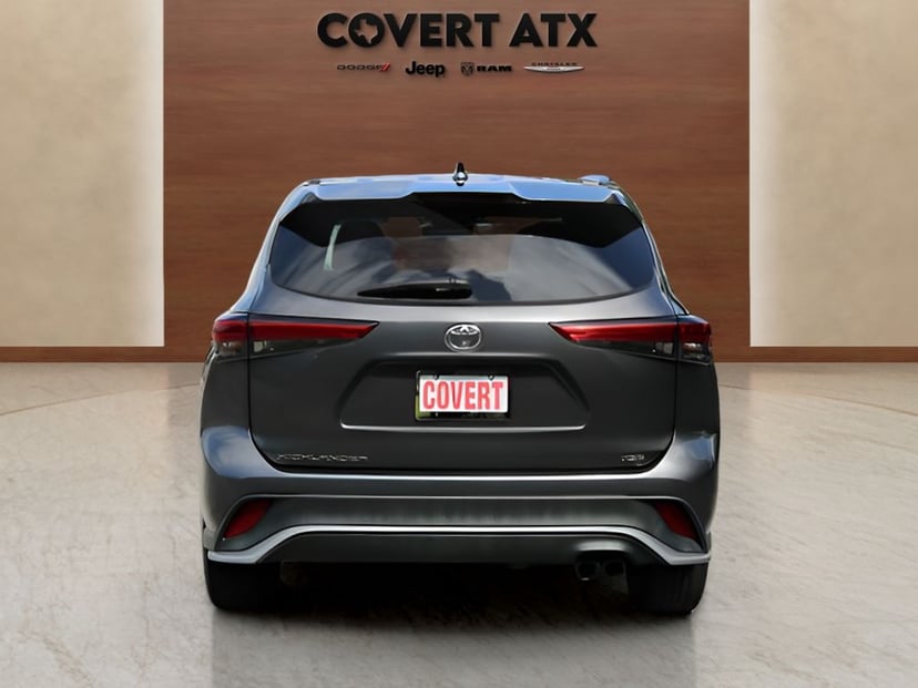 2021 Toyota Highlander - Image 3