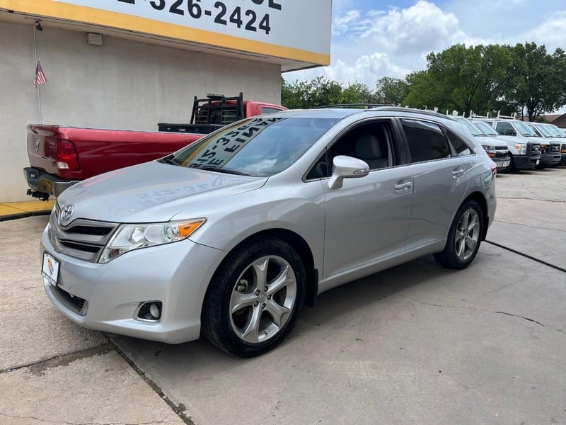 2014 Toyota Venza - Image 1