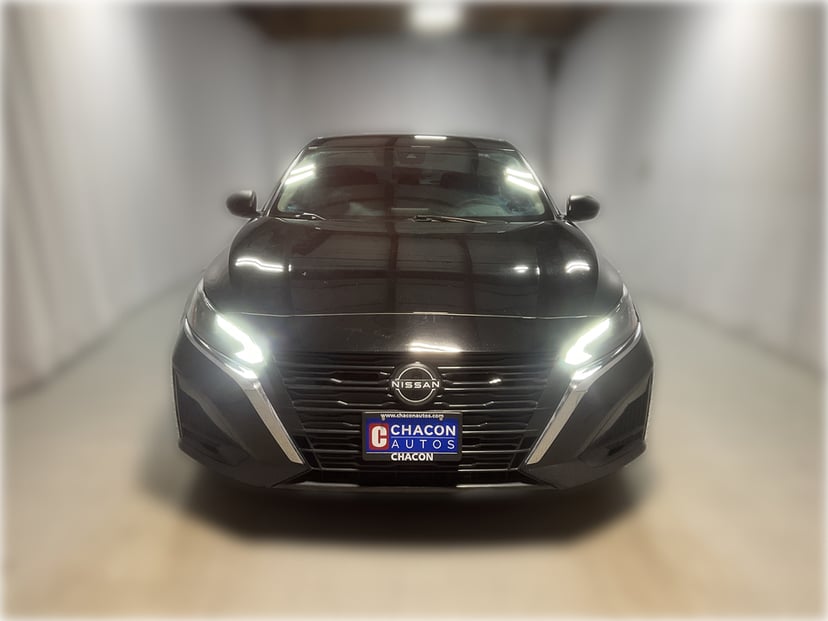 2024 Nissan Altima - Image 2
