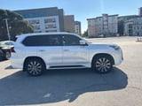 2019 Lexus LX - Preview 6