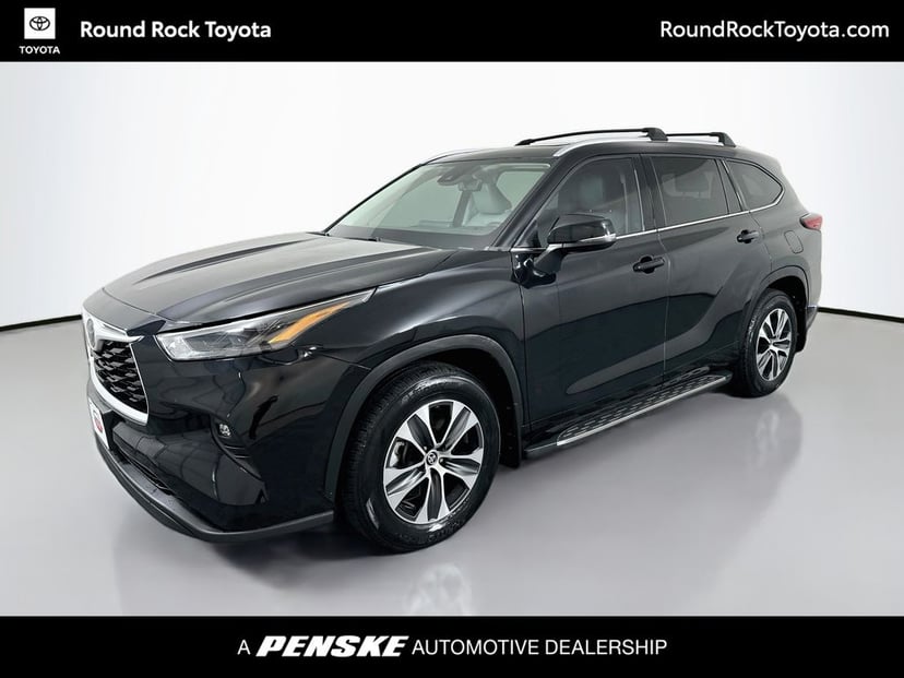 2022 Toyota Highlander - Image 1