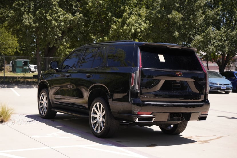 2022 Cadillac Escalade - Image 3