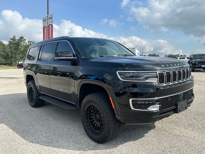 2025 Jeep Wagoneer - Image 1