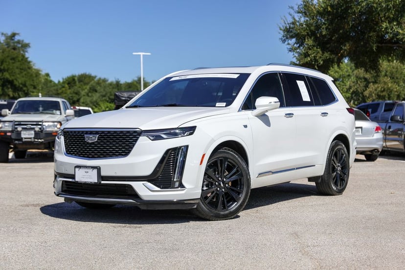 2022 Cadillac XT6 - Image 1