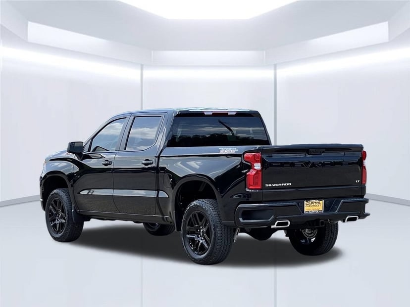 2026 Chevrolet Silverado 1500 - Image 1