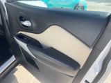 2018 Jeep Cherokee - Preview 14