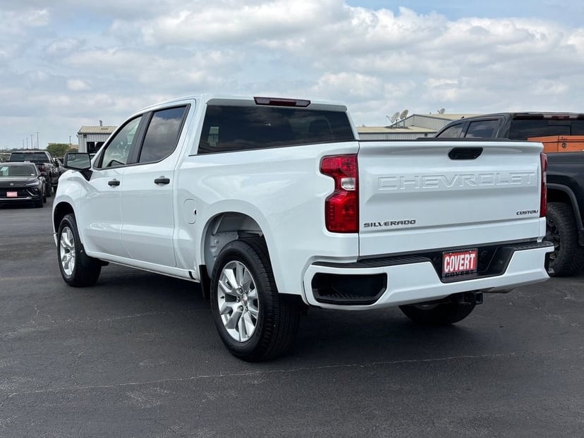 2025 Chevrolet Silverado 1500 - Image 3