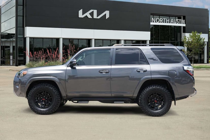 2019 Toyota 4runner - Image 2