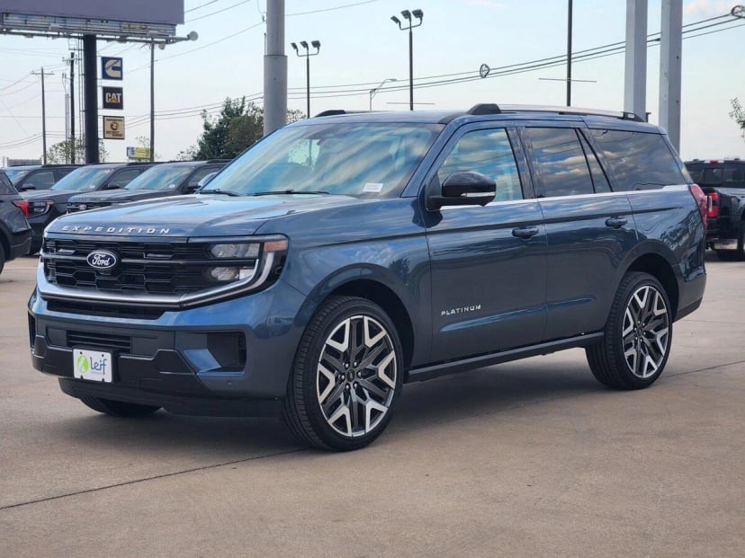 2027 Ford Expedition - Image 1
