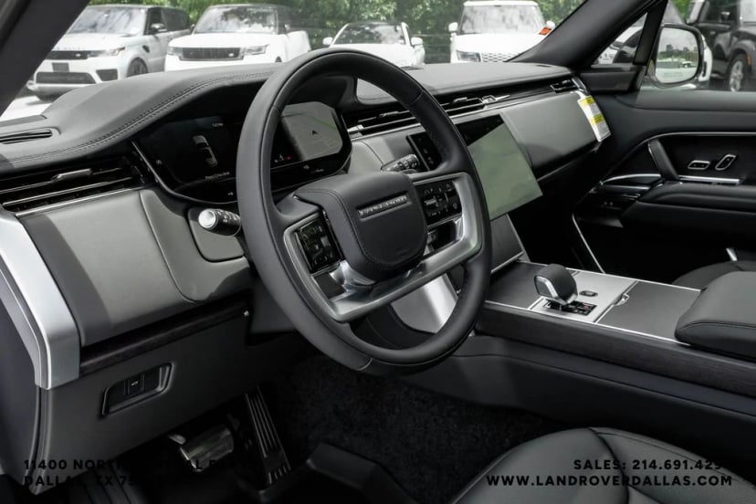 2026 Land Rover Range Rover - Image 3