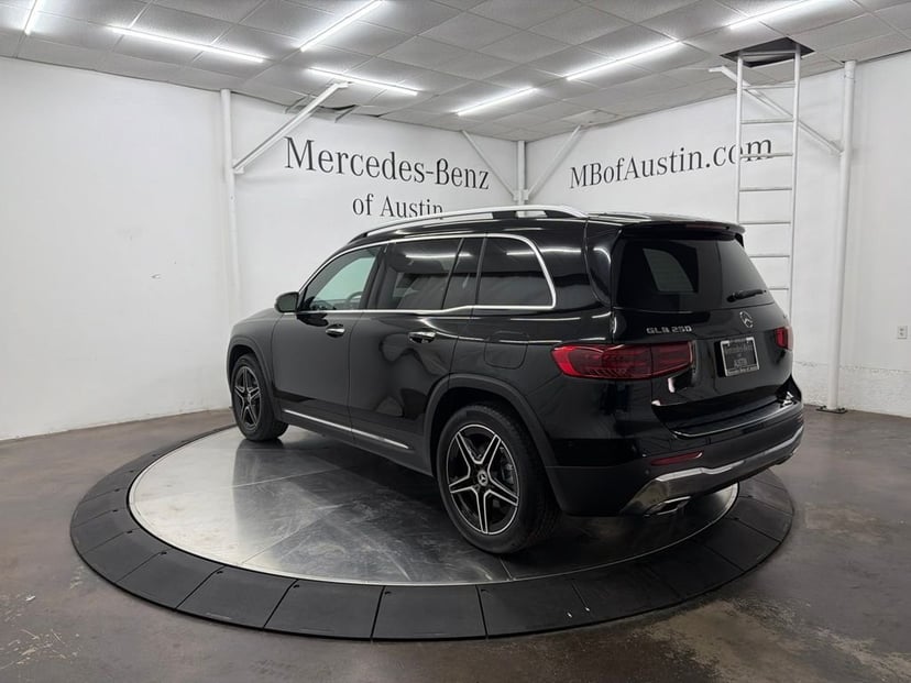 2026 Mercedes-Benz GLB-Class - Image 1