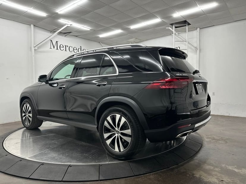 2026 Mercedes-Benz GLE - Image 3