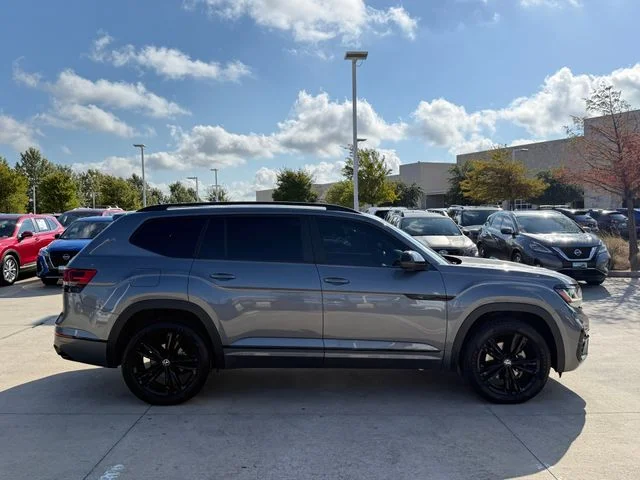 2023 Volkswagen Atlas - Image 2