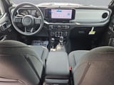 2025 Jeep Wrangler - Preview 10