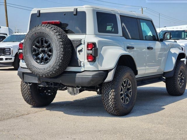 2026 Ford Bronco - Image 3