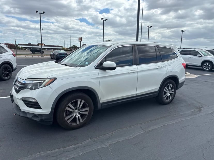 2017 Honda Pilot - Image 1