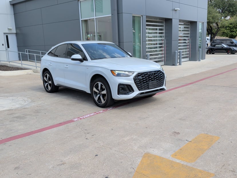 2023 Audi Q5 Sportback - Image 1