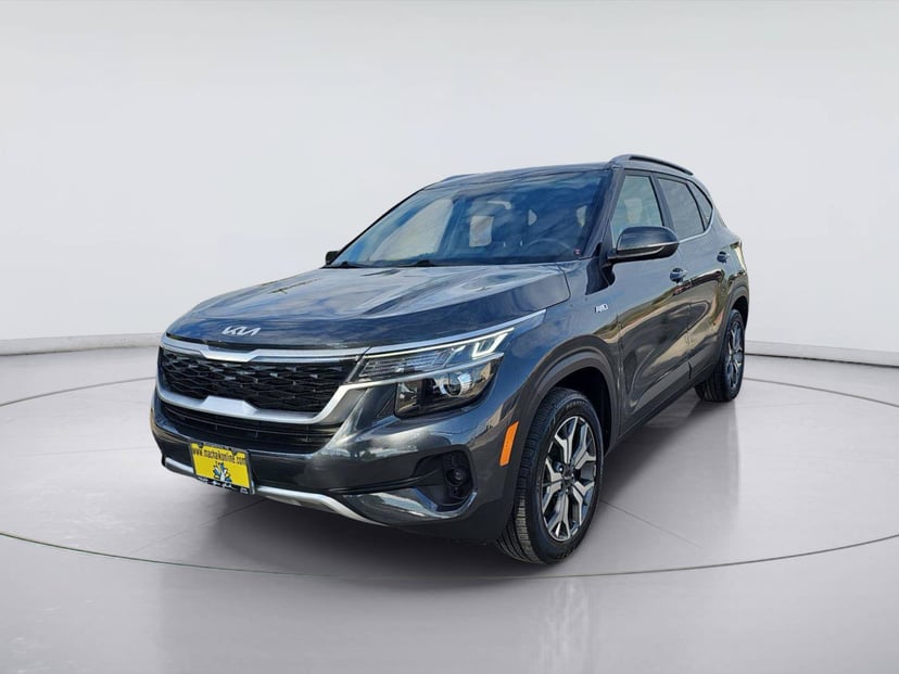 2023 Kia Seltos - Image 1