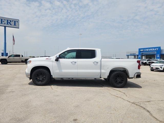 2022 Chevrolet Silverado - Image 2