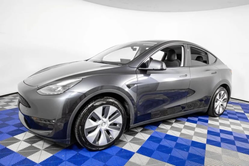 2024 Tesla Model Y - Image 1